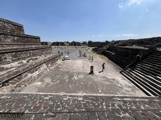 Pyramid of the Sun by null
