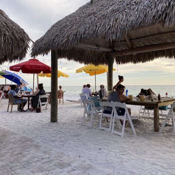 Gulf Drive Cafe - Tables of all sizes available - Seafood Near Me - Bradenton Beach, Florida
