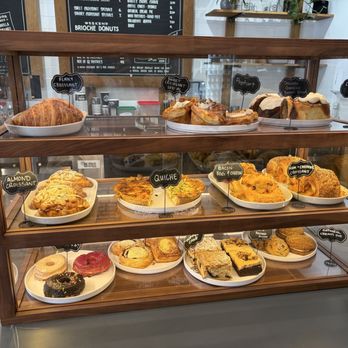 Be Free Craft Ice Cream Cafe - Pastries - Coffee & Tea Near Me - Virginia Beach, Virginia Be Free Craft Ice Cream Cafe - Pastries - Coffee & Tea Near Me - Virginia Beach, Virginia