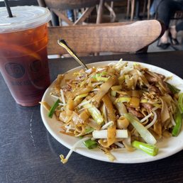 Dry Beef Chow Fun and iced lemon tea Dry Beef Chow Fun and iced lemon tea