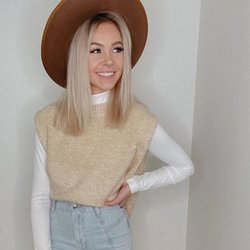 Yellow Umbrella - Women's hats and accessories at Yellow Umbrella Boutique.