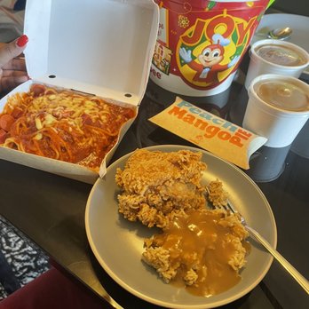 Jollibee - Chicken Shop Near Me - Plano, Texas