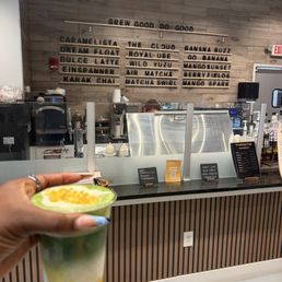 Mango sunset matcha Mango sunset matcha