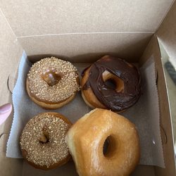 Berkemann's Baker's Dozen - Donuts