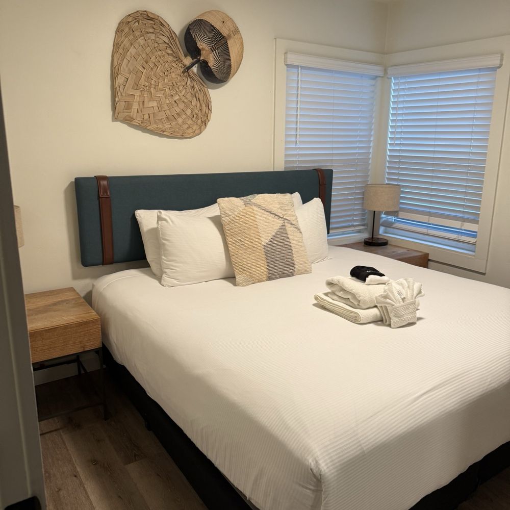 Marbella - Bedroom (unit 106) - Vacation Rentals Near Me - Oceanside, California