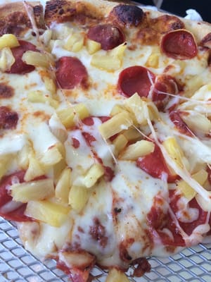 Beach Harbor Pizza by null