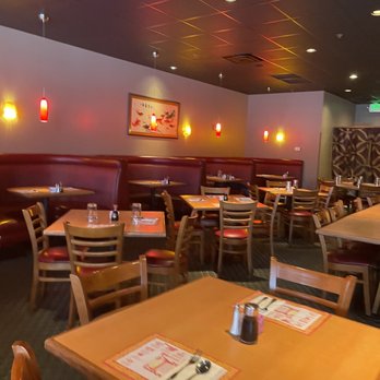 Fortune Palace - A lovely, clean restaurant with piano music  always playing. Lovely Asian decor and soft lighting. - Chinese Near Me - Sparks, Nevada