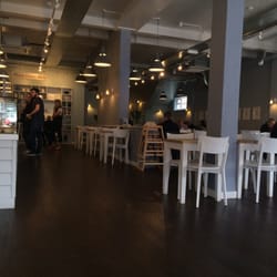 Finch House Cafe & Bakery - Interior photo 1