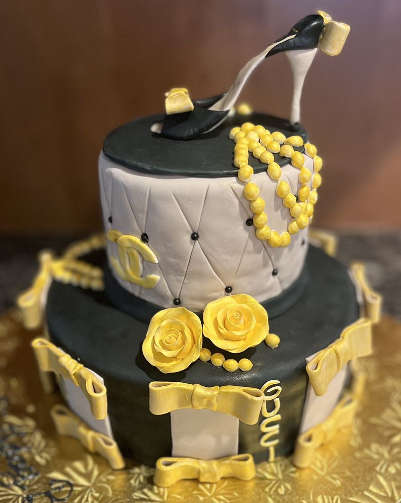 Creative Designs by Micheline Logo