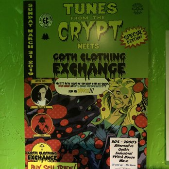 Surly Wench Pub - Bathroom decoration - Bars Near Me - Tucson, Arizona