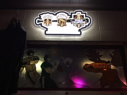 Coach's Sports Bar by null