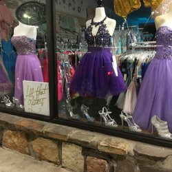Katie's Kloset Consignment - Knoxville's go to store for Prom and formal dresses. Most new $89-149. Designer formals $159 up. Layaway too! All sizes.