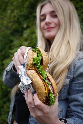 Tera V Burger by null
