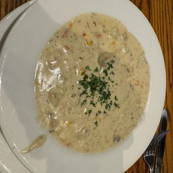 Glacier BrewHouse - Hearty Alaska Seafood Chowder - American Near Me - Anchorage, Alaska