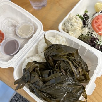 Da Kitchen Maui - Lau lau plate with potato-macaroni salad. Mac salad was bland and pork was dry. - Hawaiian Near Me - Kihei, Hawaii