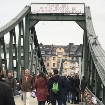 Eiserner Steg - Eiserner Steg (translated the Iron Footbridge) - Landmarks & Historical Buildings Near Me - Frankfurt, HE