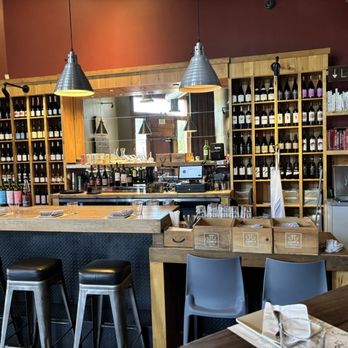 Camp 4  - Inside view - Wine Bars Near Me - Modesto, California