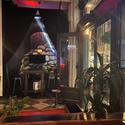 Cool place with good drinks