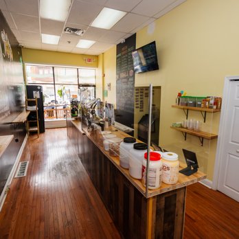 Main Squeeze Philly - a coffee shop with wooden floors - Juice Bars & Smoothies Near Me - Philadelphia, Pennsylvania Main Squeeze Philly - a coffee shop with wooden floors - Juice Bars & Smoothies Near Me - Philadelphia, Pennsylvania