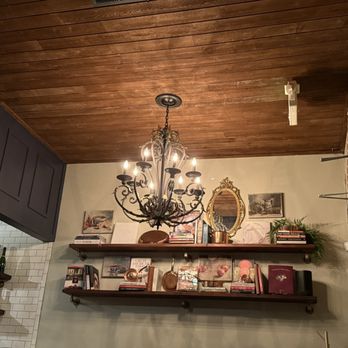 Bella Maci - Entryway - Italian Near Me - Folsom, California