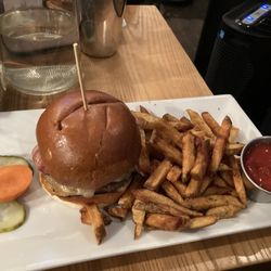 Club Passim - Passim burger with Thyme fries