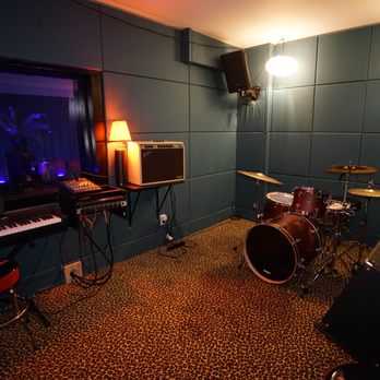 Gonzo's Studios - Our "Evergreen" rehearsal room and live room, equipped with; Presonus AIR10 x 4, Sennheiser e835 x 2, DW Performance Series more. - Recording & Rehearsal Studios Near Me - New York, New York