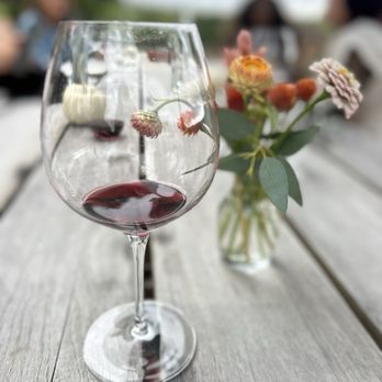 Melville Vineyards & Winery - Donna's Block - lovely Syrah - Wineries Near Me - Lompoc, California Melville Vineyards & Winery - Donna's Block - lovely Syrah - Wineries Near Me - Lompoc, California