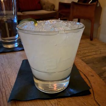 Treehouse Bar & Lounge - Treehouse margarita - Bars Near Me - Taos, New Mexico