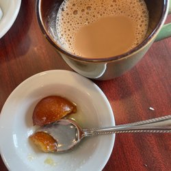 Namaste India - Gulab jamun, tea