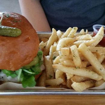 Brew Kitchen Bar - Prime burger - Gastropubs Near Me - Monterey Park, California