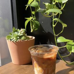 Maple cinnamon iced latte