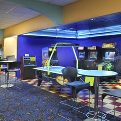 AMF River City Lanes