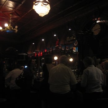 The Stag's Head - Ooh dark interior! - Irish Pub Near Me - Dublin, D