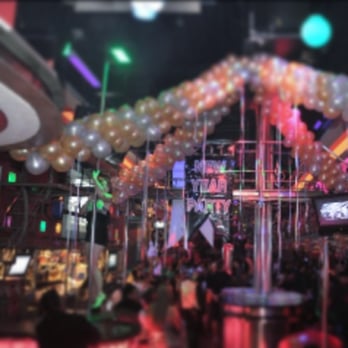 Hong Kong Gentlemen S Club 156 Photos 136 Reviews Strip Hong Kong Gentlemen S Club 156 Photos