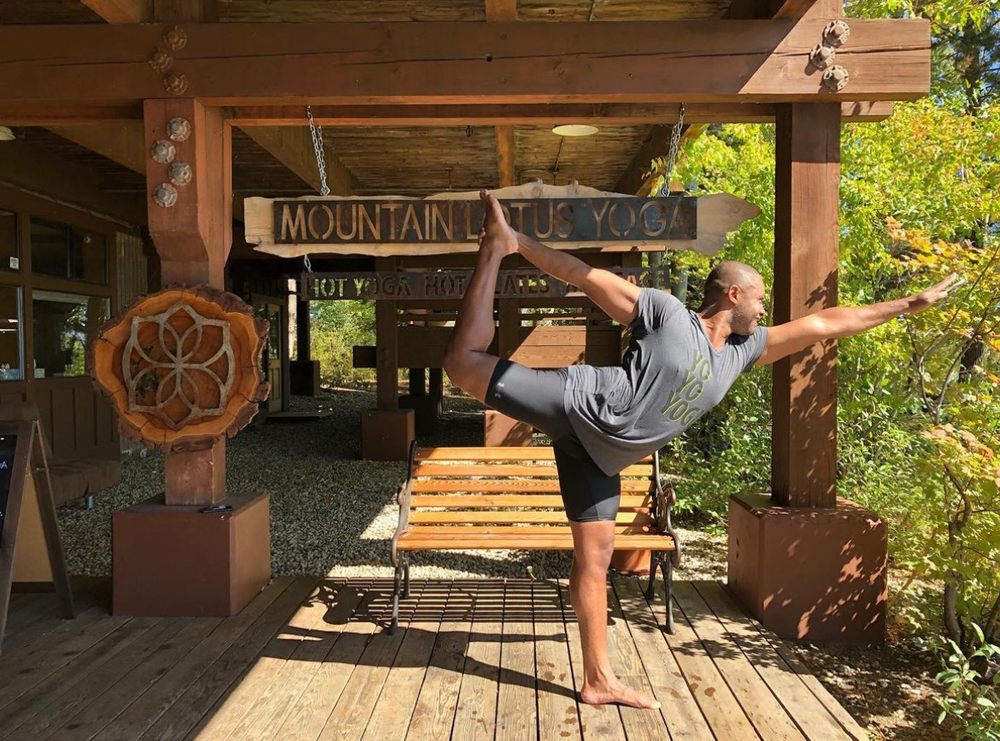 Mountain Lotus Yoga Logo