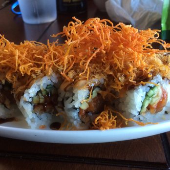 Sushi Story - Crunch Go Go Roll with spicy tuna - Japanese Near Me - Victoria, British Columbia
