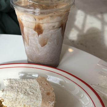 Cafe C'est Si Bon - Cafes Near Me - West Vancouver, British Columbia