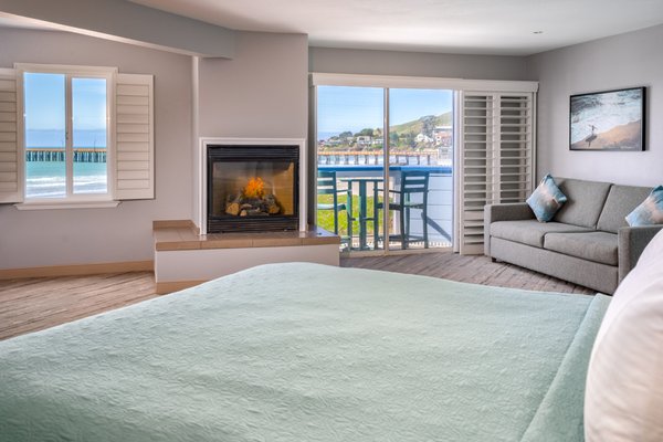 Shoreline Inn by null