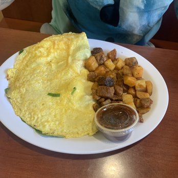 Eggs 'n Things - Egg Kalua Pig Omelet w/ Spinach, Tomato & Onion So good - Breakfast & Brunch Near Me - Honolulu, Hawaii Eggs 'n Things - Egg Kalua Pig Omelet w/ Spinach, Tomato & Onion So good - Breakfast & Brunch Near Me - Honolulu, Hawaii