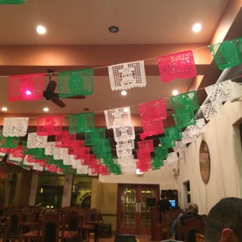 Garcia's Restaurant - Cute decorations - Mexican Near Me - Chicago, Illinois Garcia's Restaurant - Cute decorations - Mexican Near Me - Chicago, Illinois