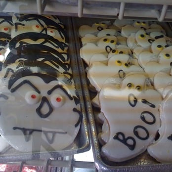 Mazzetti's Bakery - Halloweeeeen cookies! - Bakeries Near Me - Pacifica, California Mazzetti's Bakery - Halloweeeeen cookies! - Bakeries Near Me - Pacifica, California