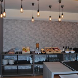 Estudiotel Alicante - Bufet desayunos.