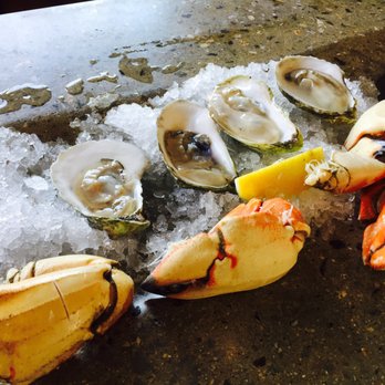 Scales - Crab claw and oysters - Seafood Near Me - Portland, Maine Scales - Crab claw and oysters - Seafood Near Me - Portland, Maine