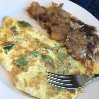 Peconic Diner - Veggie omelet and hash browns - Diners Near Me - Riverhead, New York