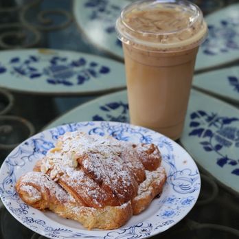 Kaleidoscope Coffee - Toasted Almond Croissant iced vanilla Latte - Cafes Near Me - Richmond, California