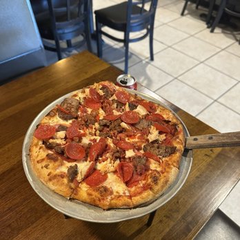 Full Circle Cafe - 10" Carnivore - Pizza Near Me - Anderson, South Carolina