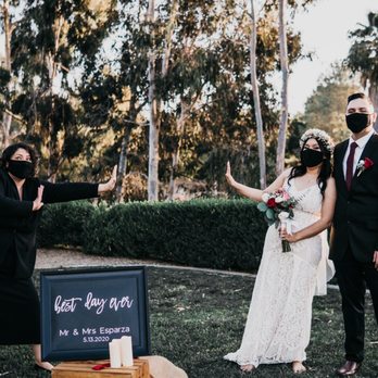 Bilingual Ceremony Specialist - quarantine wedding - Officiants Near Me - Whittier, California Bilingual Ceremony Specialist - quarantine wedding - Officiants Near Me - Whittier, California