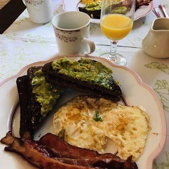 Westbrook Inn Bed and Breakfast - Meri's scrumptious hot breakfast. - Bed & Breakfast Near Me - Westbrook, Connecticut Westbrook Inn Bed and Breakfast - Meri's scrumptious hot breakfast. - Bed & Breakfast Near Me - Westbrook, Connecticut