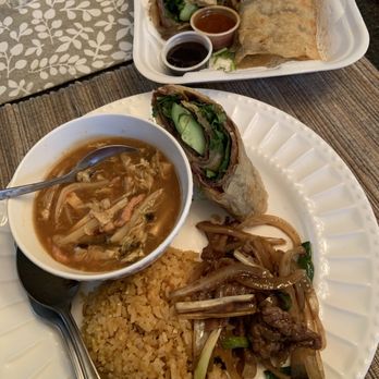 Min's Dumpling House - 5. Beef Roll w 38. Scallion Beef & 84. Hot & Sour Soup 6.02.24 - Dim Sum Near Me - Corona, California