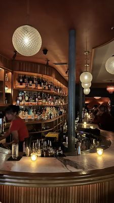 Bar Bonobo by null